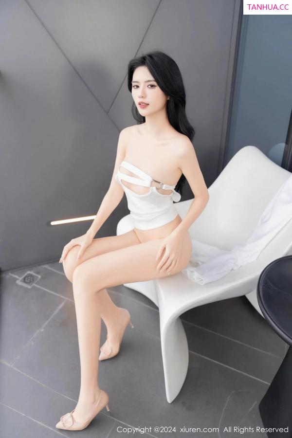 李浅浅  [XiuRen]高清写真图 2024.01.10 No.7937 浅浅Danny 美腿妩媚第65张图片
